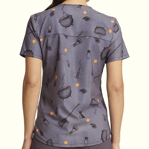 🔥SALE💥HOCUS POCUS CHEROKEE SCRUBS TOONIFORMS DISNEY V NECK TOP SZ LG EUC - Picture 12 of 12